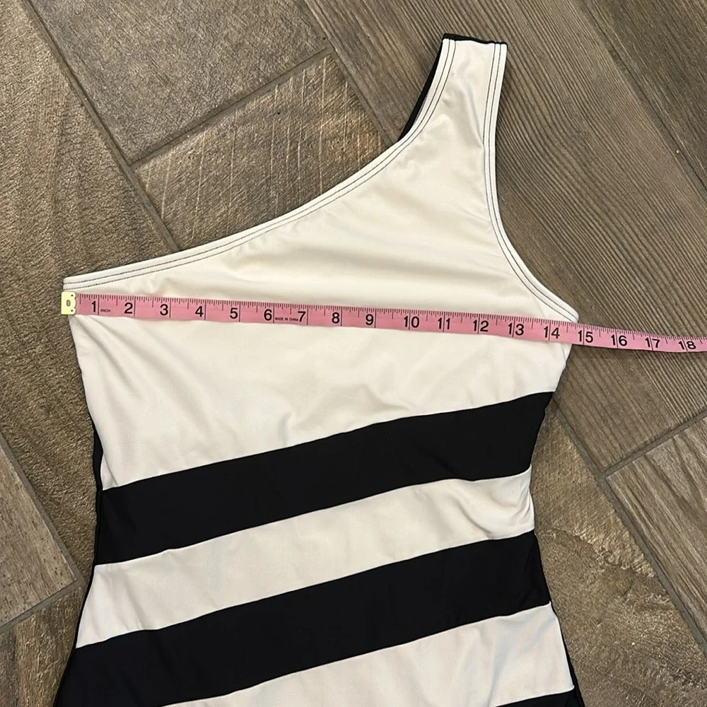 DKNY One Shoulder One Piece Swimsuit Size 10 Black White Colorblock Stripe - Picture 5 of 15